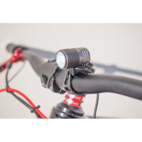 Eclairage avant 1000 Lumens avec batterie Li-ion 8.4V 2.6Ah