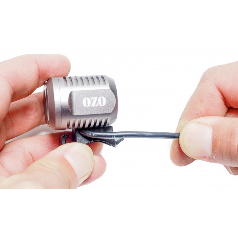 2200 Lumens  avec batterie Li-ion 8.4V 6.6Ah