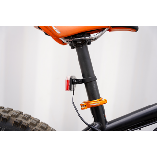 Rear lighting bracket