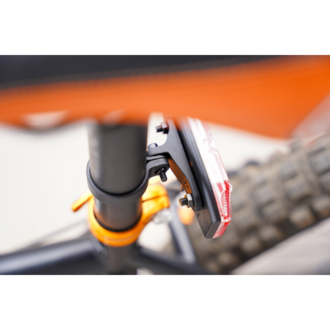 Rear lighting bracket