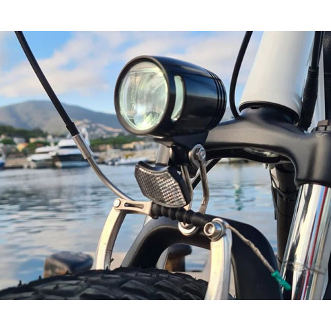 Front light for electric bike