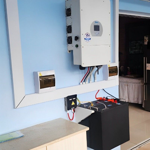 Camping cars and boats Lithium LifePO4 12V 100Ah/200Ah battery