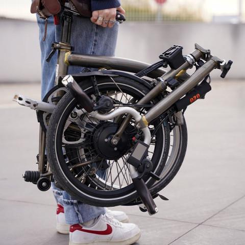 Kit Brompton 250W batterie gourde 36V