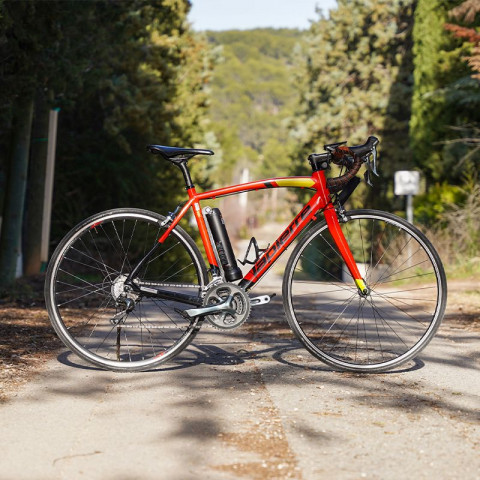 Kit Route 250W roue arrière 700c avec batterie gourde  36V