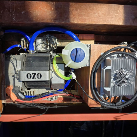 Chargeur 60V 30A étanche pour batterie Lithium