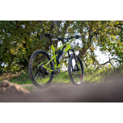 Kit Hornet pour axe traversant 250W roue arrière avec batterie carénée 36V 250Wh à 700Wh